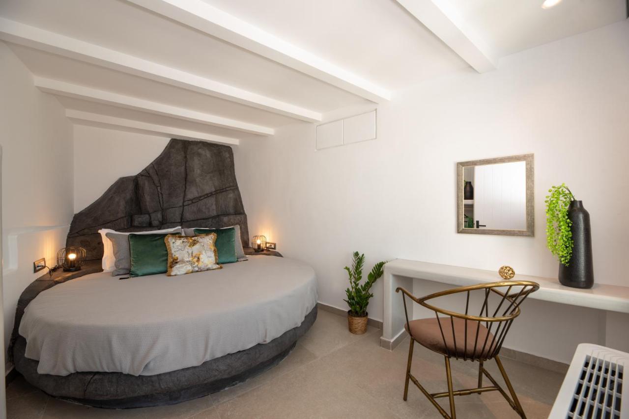 סנטוריני Daydream Luxury Suites מראה חיצוני תמונה